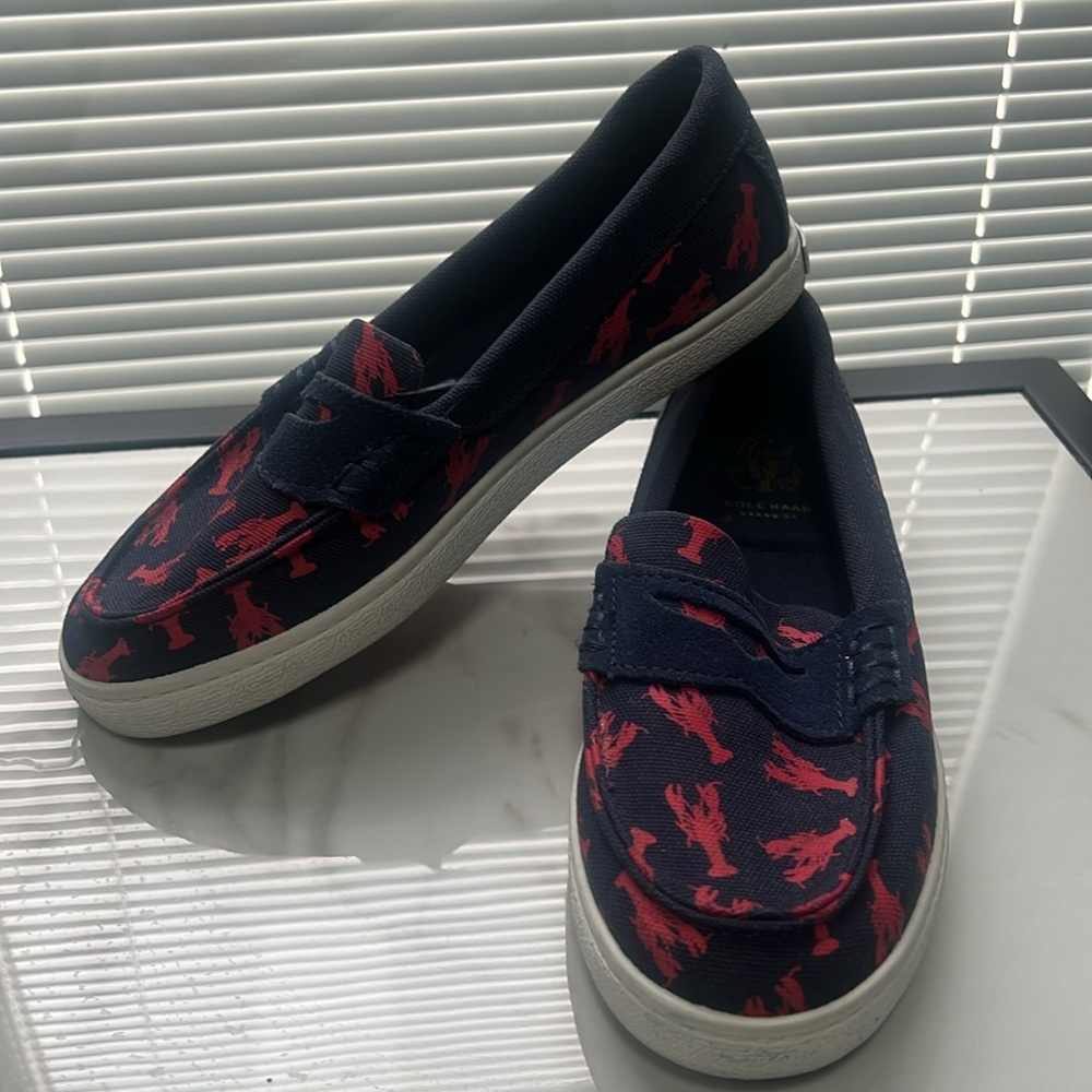 Cole Haan Navy and Red Lobster Print Loafers/Boat shoes
Size 4
New-Never worn - Picture 2 of 7